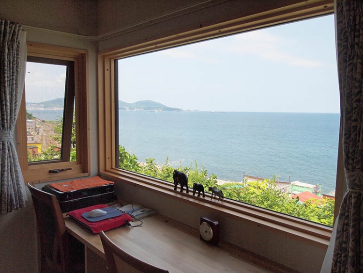 海を見下ろす高台の家を自然素材でリフォーム　小樽市・Ｍさん