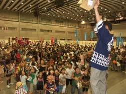 子供たちも大工の技に感動!札幌技能フェス