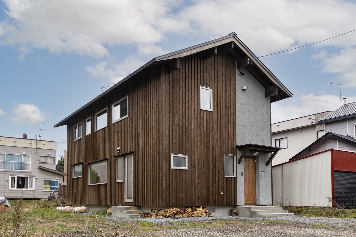 自然素材でつくるスタイリッシュ住宅 旭川市N邸／藤井光雄工務店