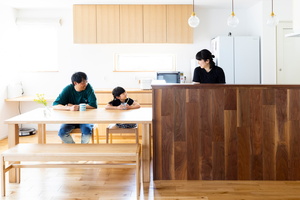 中廊下にヌックや飾り棚のあるかわいい洋風平屋 妹背牛町N邸