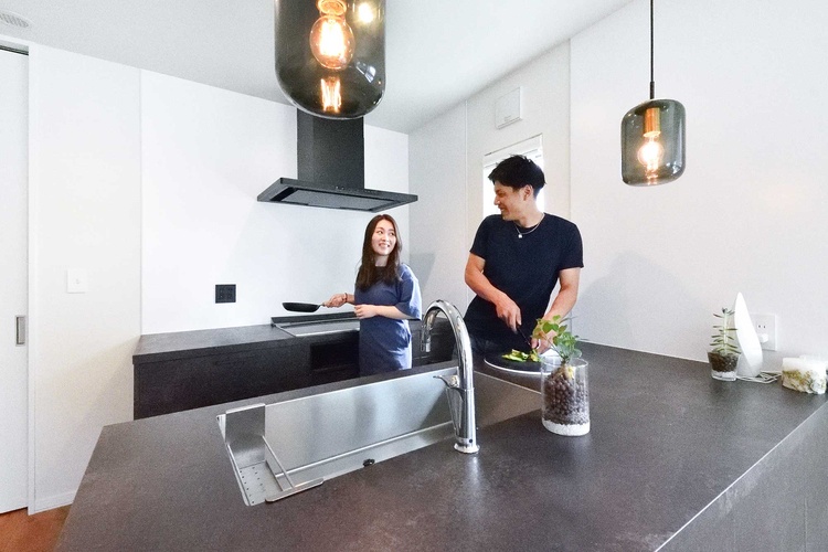 オーダーキッチン＆広いリビングのZEH規格住宅　函館市Mさん／渋谷建設