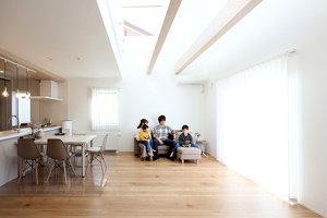 25年前の実家は「断熱劣化」ナシ！ 吹き抜け&内装のリノベ実現　千歳市Ａ邸