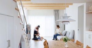 家族の夢を描くキャンバスのようなホワイトインテリアの家／アシストホーム