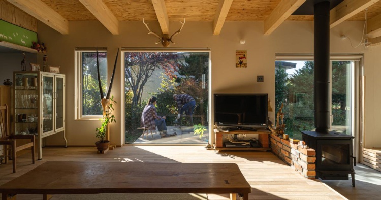 庭と過ごす平屋の家　江別市／丸三ホクシン建設