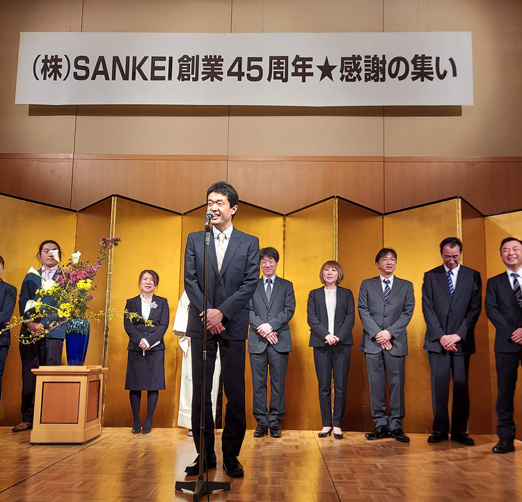 札幌・SANKEI 45周年　健康住宅を学び招待客と祝杯