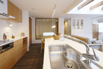 希望をかなえてくれる会社と作ったオーダーキッチンの家/札幌市・北区アシストホーム