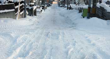 「えっ。今年から道路除雪が入らない!?」   札幌の土地選びは、除雪事情もしっかり調べておきたい